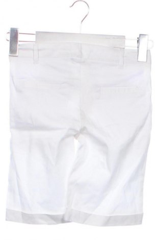 Детски къс панталон Unbranded, Размер 5-6y/ 116-122 см, Цвят Бял, Цена 5,11 €