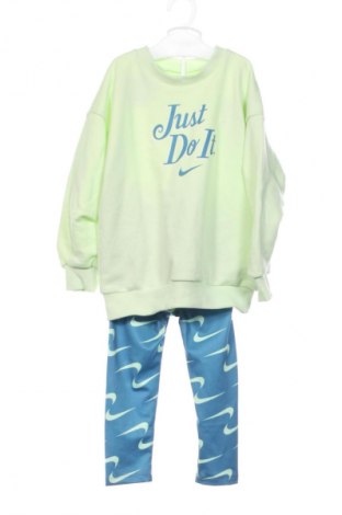 Παιδικό σύνολο Nike, Μέγεθος 18-24m/ 86-98 εκ., Χρώμα Πολύχρωμο, Τιμή 47,99 €
