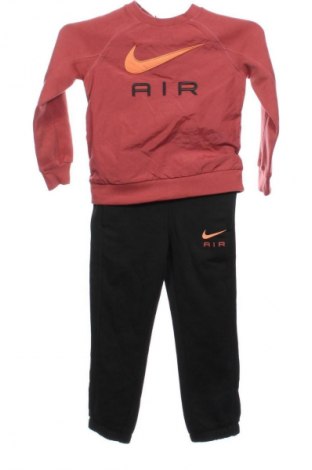 Dětský komplet  Nike, Velikost 4-5y/ 110-116 cm, Barva Vícebarevné, Cena  979,00 Kč
