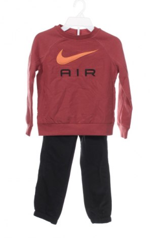 Dětský komplet  Nike, Velikost 4-5y/ 110-116 cm, Barva Vícebarevné, Cena  1 029,00 Kč