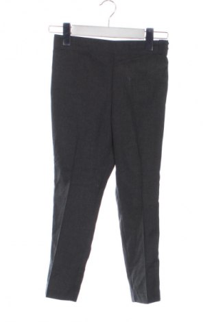 Детски панталон Unbranded, Размер 5-6y/ 116-122 см, Цвят Сив, Цена 9,20 €