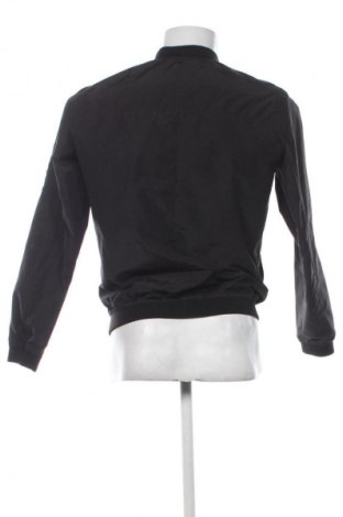 Geacă de bărbati Pull&Bear, Mărime S, Culoare Negru, Preț 117,99 Lei
