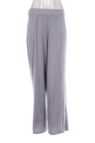 Pyžamo  Triumph, Velikost S, Barva Fialová, Cena  1 379,00 Kč