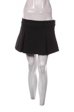 Пола - панталон Bershka, Размер L, Цвят Черен, Цена 5,62 €