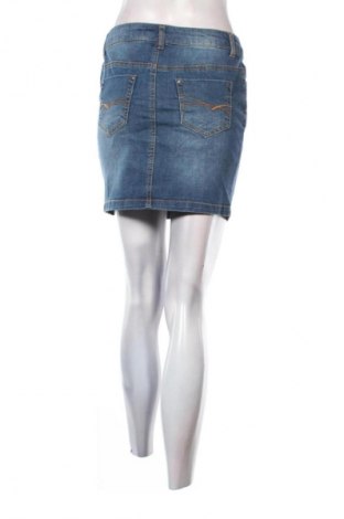 Пола 3 Suisses, Размер M, Цвят Син, Цена 3,57 €