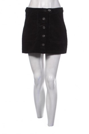 Пола Bershka, Размер M, Цвят Черен, Цена 10,00 €