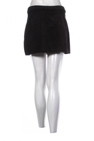 Пола Bershka, Размер M, Цвят Черен, Цена 10,00 €