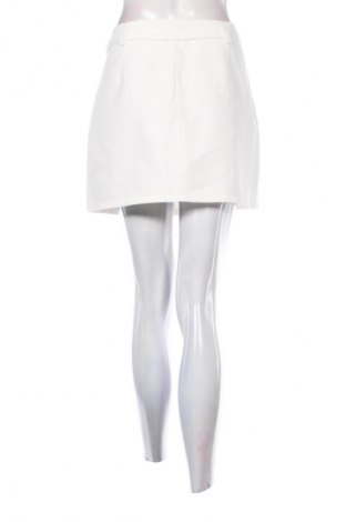 Пола Bershka, Размер L, Цвят Бял, Цена 7,66 €