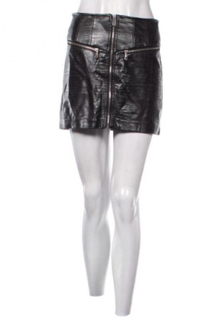 Пола Bershka, Размер S, Цвят Черен, Цена 6,64 €