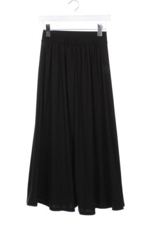 Пола C&A, Размер XS, Цвят Черен, Цена 8,18 €