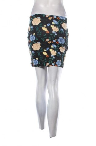 Пола Calliope, Размер M, Цвят Многоцветен, Цена 8,98 €