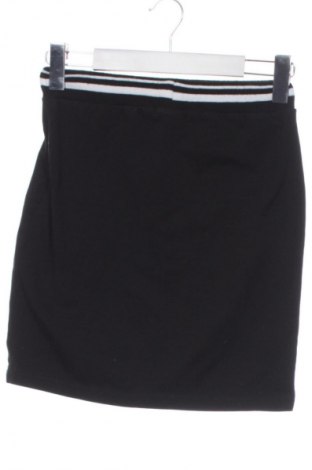 Fustă Cropp, Mărime XXS, Culoare Negru, Preț 72,99 Lei