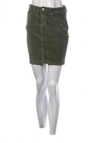 Пола Cubus, Размер M, Цвят Зелен, Цена 5,05 €