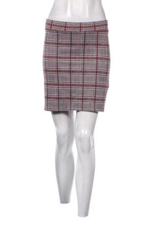 Пола Defacto, Размер M, Цвят Многоцветен, Цена 5,11 €