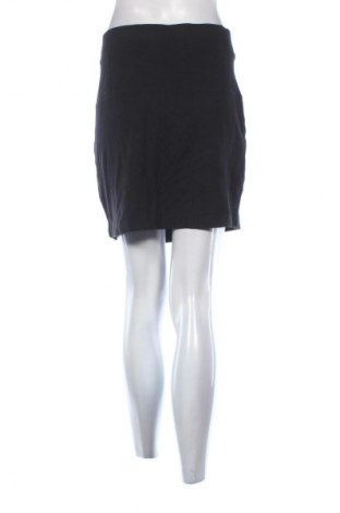 Пола Esmara, Размер XL, Цвят Черен, Цена 6,13 €