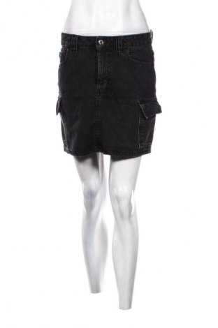 Пола F&F, Размер S, Цвят Черен, Цена 6,13 €