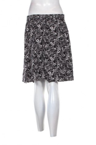 Пола Gina, Размер XL, Цвят Многоцветен, Цена 6,13 €