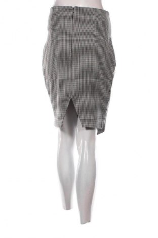 Пола H&M, Размер S, Цвят Многоцветен, Цена 7,15 €