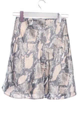 Пола H&M, Размер XS, Цвят Многоцветен, Цена 6,80 €