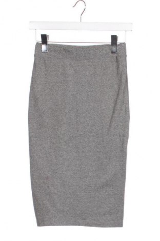 Пола H&M Divided, Размер XS, Цвят Сив, Цена 6,64 €