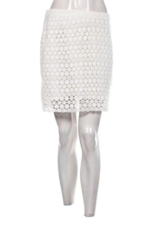 Пола H&M Divided, Размер S, Цвят Бял, Цена 6,13 €