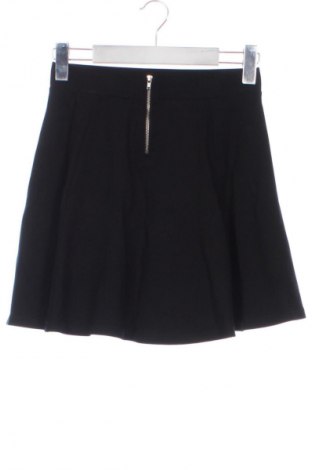 Пола H&M Divided, Размер XS, Цвят Черен, Цена 7,66 €