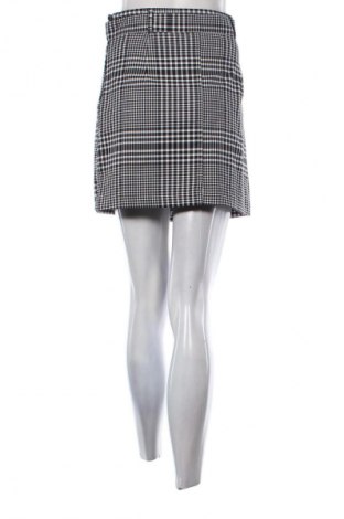 Пола H&M Divided, Размер M, Цвят Многоцветен, Цена 9,77 €