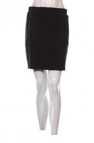 Пола Liu Jo, Размер M, Цвят Черен, Цена 26,58 €