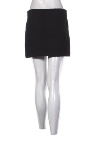 Пола Mango, Размер M, Цвят Черен, Цена 14,31 €