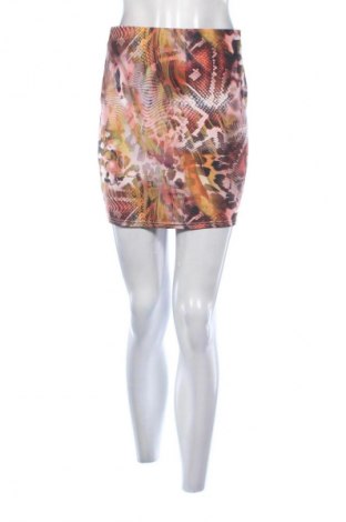 Пола Pretty Little Thing, Размер M, Цвят Многоцветен, Цена 11,75 €