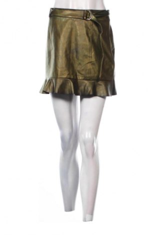 Пола Pull&Bear, Размер M, Цвят Зелен, Цена 9,71 €