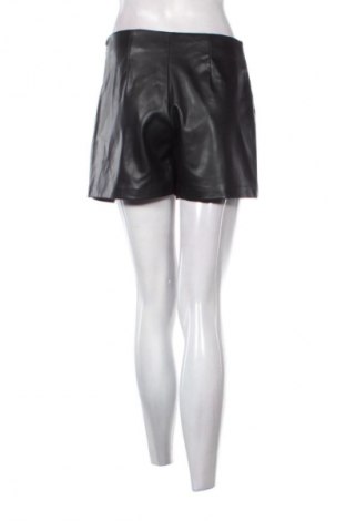 Пола Pull&Bear, Размер M, Цвят Черен, Цена 6,13 €