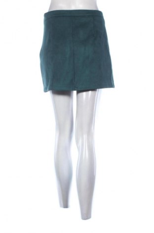 Пола Pull&Bear, Размер M, Цвят Зелен, Цена 10,22 €