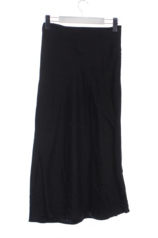 Пола Reserved, Размер XS, Цвят Черен, Цена 8,69 €