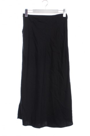 Пола Reserved, Размер XS, Цвят Черен, Цена 8,69 €