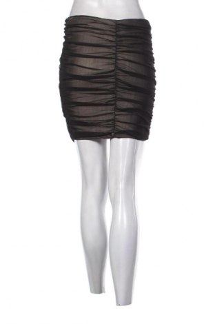 Пола SHEIN, Размер S, Цвят Черен, Цена 8,69 €