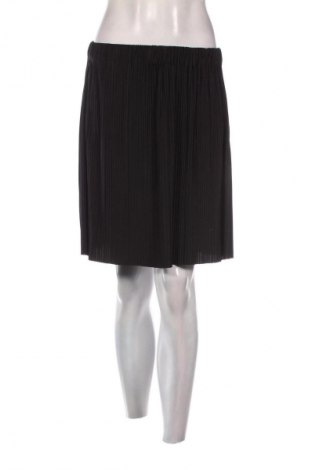 Пола Samsoe & Samsoe, Размер M, Цвят Черен, Цена 23,51 €