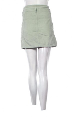 Пола Stradivarius, Размер S, Цвят Зелен, Цена 7,81 €