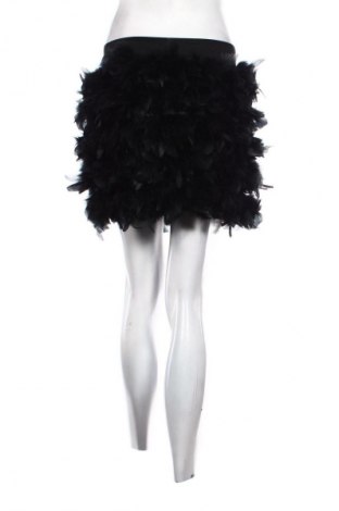 Пола Stradivarius, Размер M, Цвят Черен, Цена 8,18 €