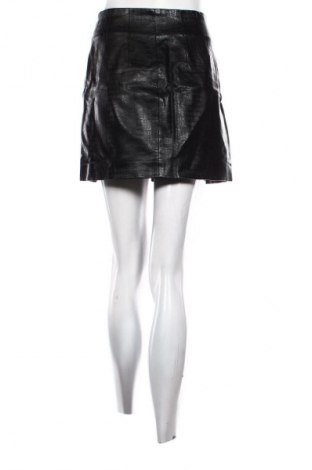 Пола Stradivarius, Размер S, Цвят Черен, Цена 8,18 €