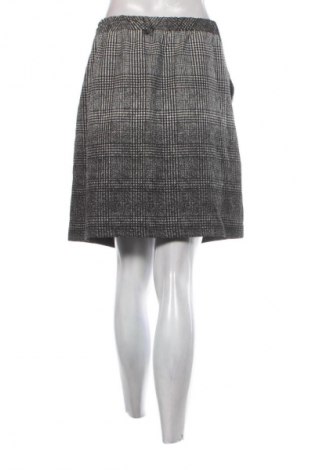 Spódnica SuZa, Rozmiar XXL, Kolor Kolorowy, Cena 6,99 zł