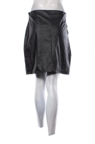 Пола Top Secret, Размер M, Цвят Черен, Цена 9,71 €