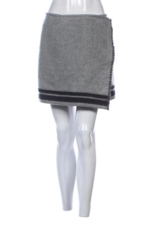 Sukně Turnover, Velikost M, Barva Vícebarevné, Cena  179,00 Kč