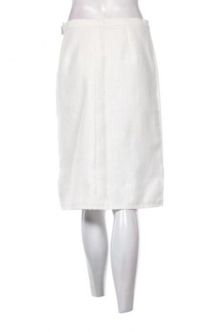 Пола Unbranded, Размер M, Цвят Бял, Цена 7,15 €