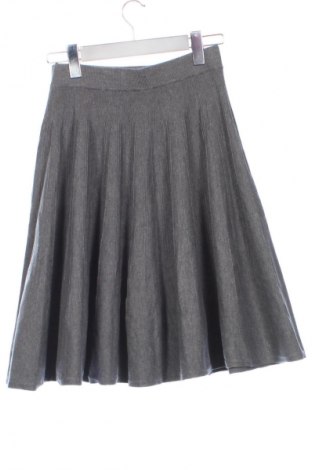 Пола Unbranded, Размер XS, Цвят Сив, Цена 4,80 €