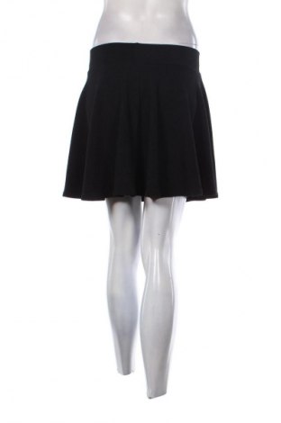 Пола Urban CoCo, Размер M, Цвят Черен, Цена 6,13 €