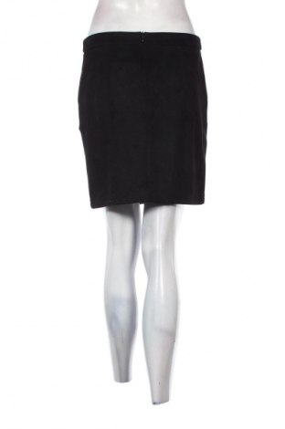 Пола VILA, Размер M, Цвят Черен, Цена 2,55 €