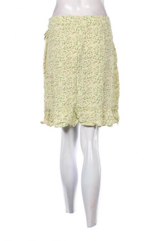 Пола VILA, Размер M, Цвят Многоцветен, Цена 16,36 €