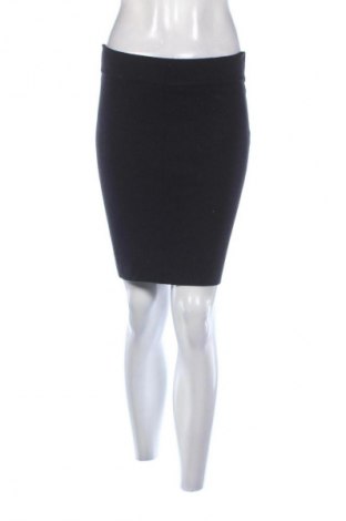 Пола Vero Moda, Размер M, Цвят Черен, Цена 10,22 €