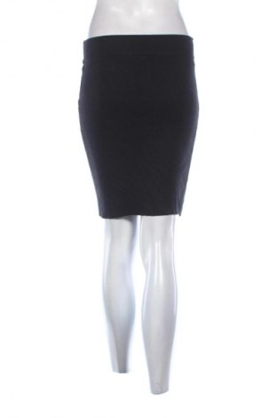 Пола Vero Moda, Размер M, Цвят Черен, Цена 10,22 €